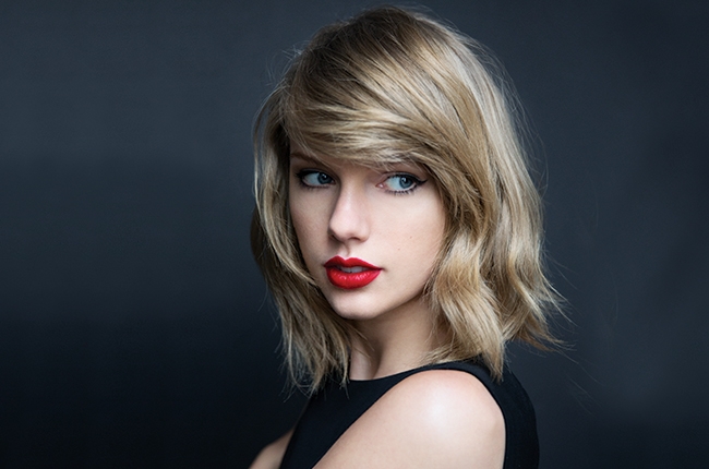 do-no-reuse-taylor-swift-the-beat-bb36-sarah-barlow-billboard-6501 taylor swift